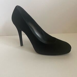 Stuart Weitzman Black Suede Pumps! Like New!